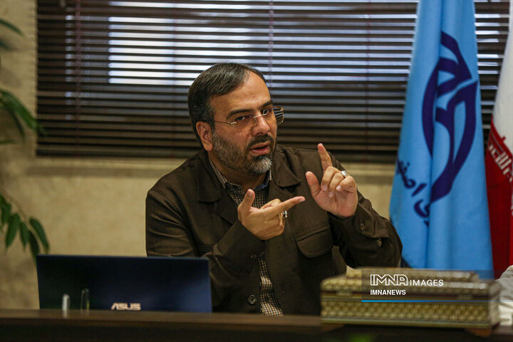 بازدید سرزده شهردار اصفهان از شهرداری منطقه 14