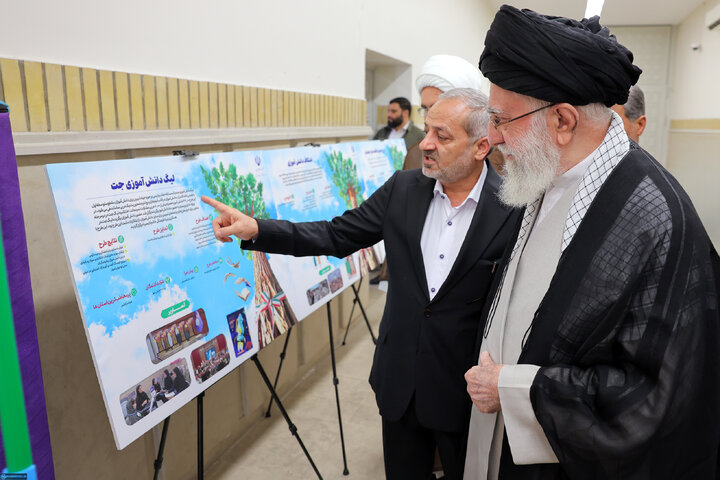 دیدار معلمان با رهبر معظم انقلاب