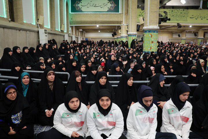 دیدار معلمان با رهبر معظم انقلاب