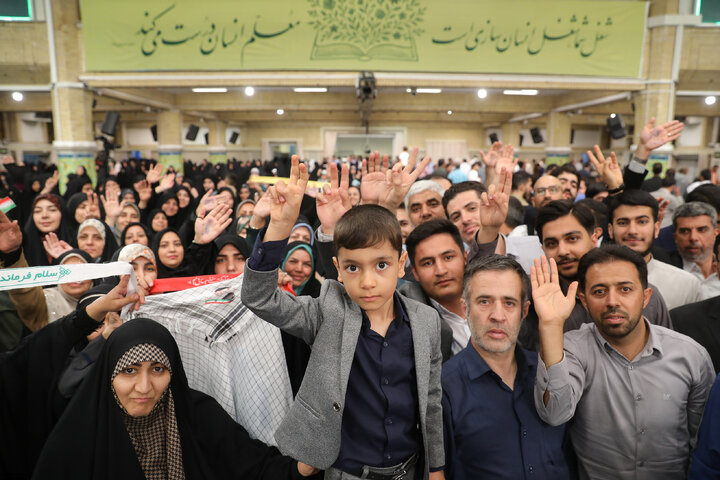 دیدار معلمان با رهبر معظم انقلاب