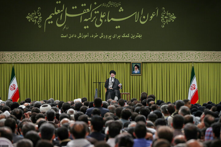 دیدار معلمان با رهبر معظم انقلاب