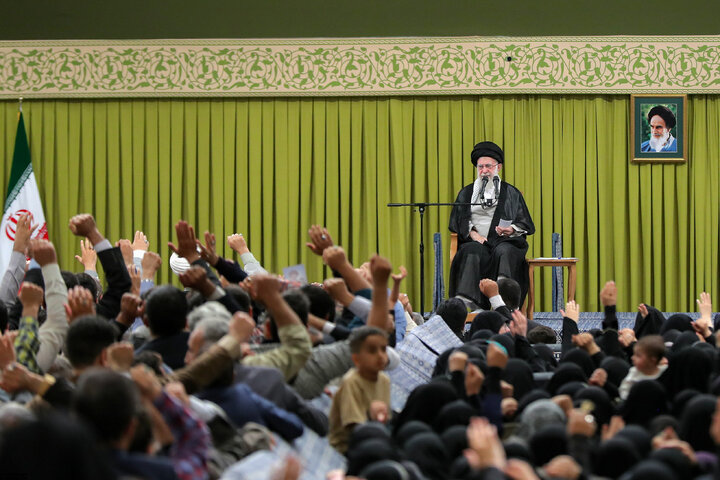 دیدار معلمان با رهبر معظم انقلاب