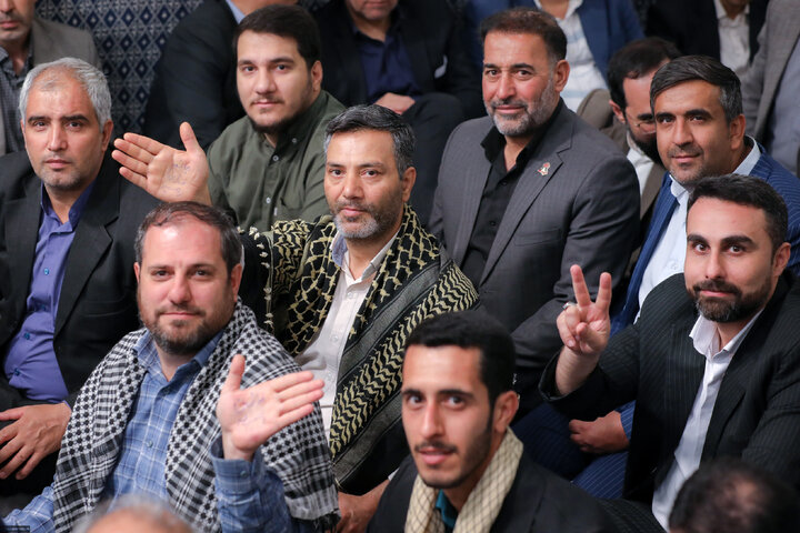 دیدار معلمان با رهبر معظم انقلاب