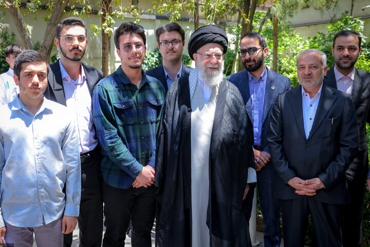 دیدار معلمان با رهبر معظم انقلاب