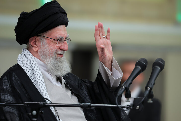 دیدار معلمان با رهبر معظم انقلاب