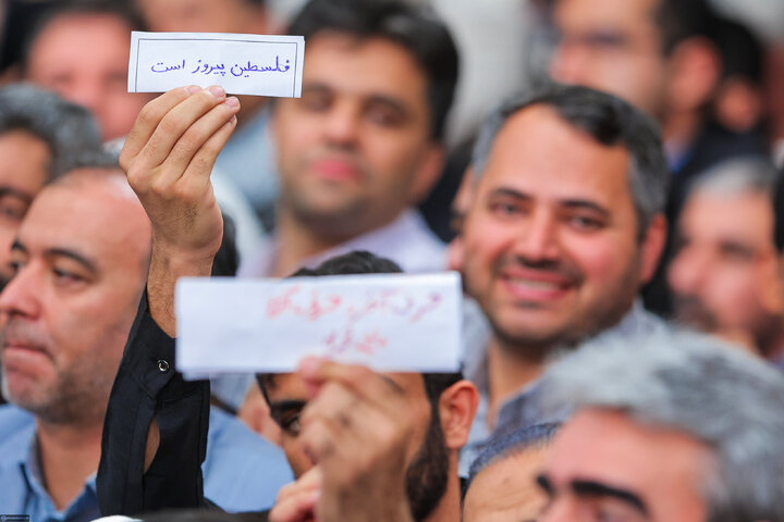 دیدار معلمان با رهبر معظم انقلاب