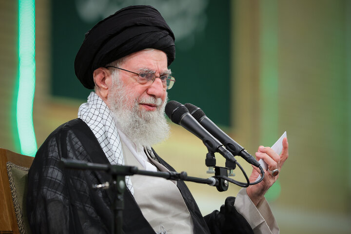 دیدار معلمان با رهبر معظم انقلاب