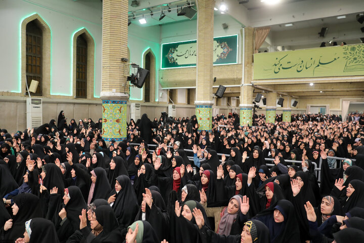 دیدار معلمان با رهبر معظم انقلاب