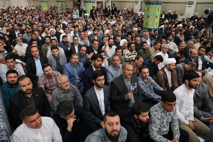 دیدار معلمان با رهبر معظم انقلاب