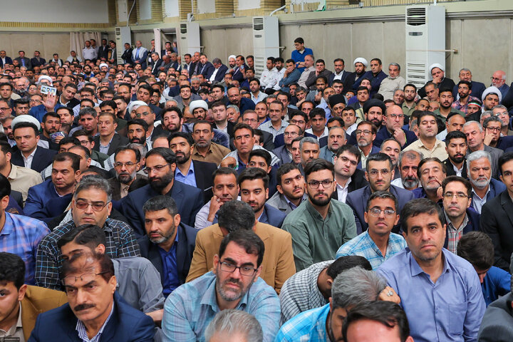 دیدار معلمان با رهبر معظم انقلاب