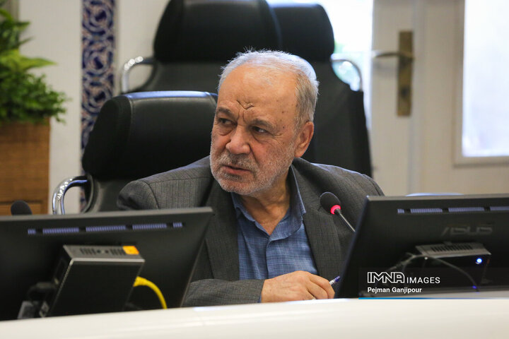 حقابه اصفهان نباید مورد اما و اگر قرار گیرد