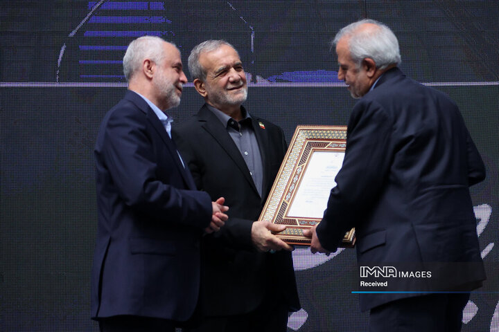 همایش بین‌المللی دیپلماسی مقاومت و بزرگداشت شهدای خدمت