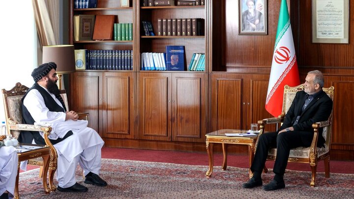 تاکید پزشکیان بر تمایل ایران برای گسترش همکاری‌ با افغانستان به‌ منظور رفع مشکلات