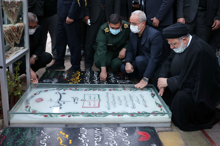 رهروان راه ولایت، آینهداران آرمانهای انقلاب