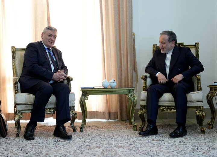 دیدار معاون وزیر امور خارجه روسیه با عراقچی