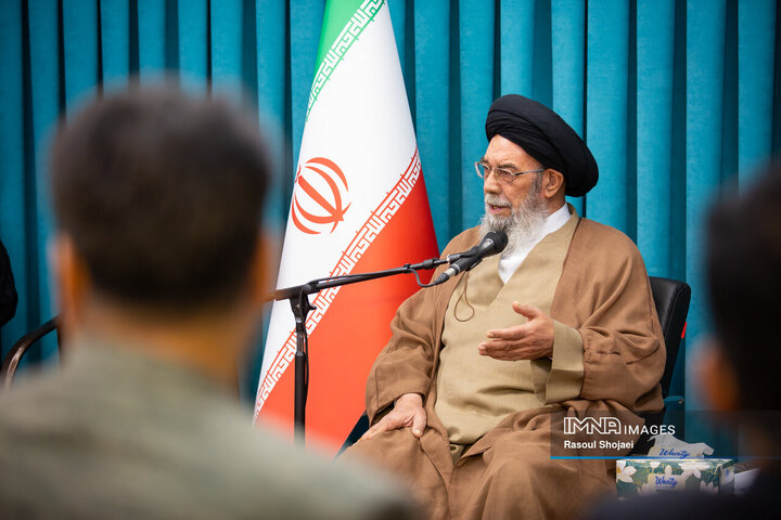 دیدار مدیران روابط عمومی شهرداری اصفهان با امام جمعه اصفهان