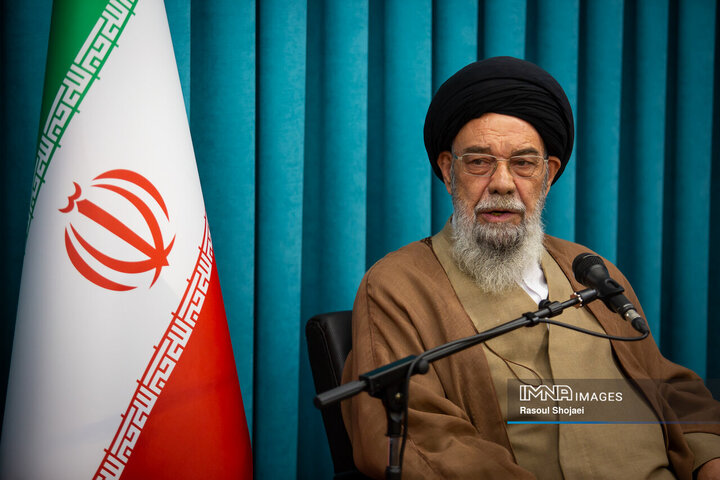 دیدار مدیران روابط عمومی شهرداری اصفهان با امام جمعه اصفهان