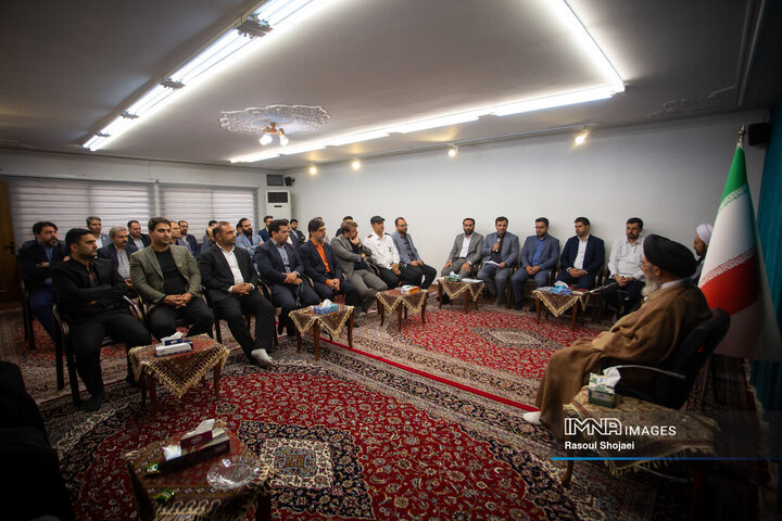 دیدار مدیران روابط عمومی شهرداری اصفهان با امام جمعه اصفهان
