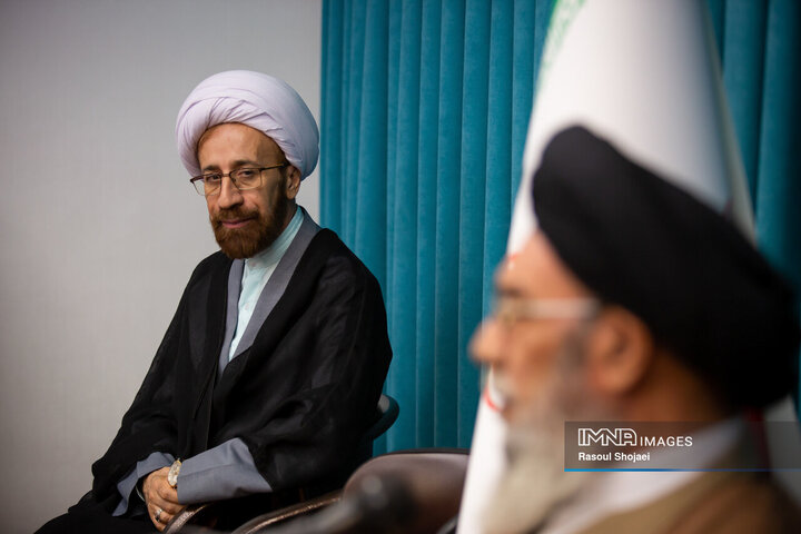 دیدار مدیران روابط عمومی شهرداری اصفهان با امام جمعه اصفهان