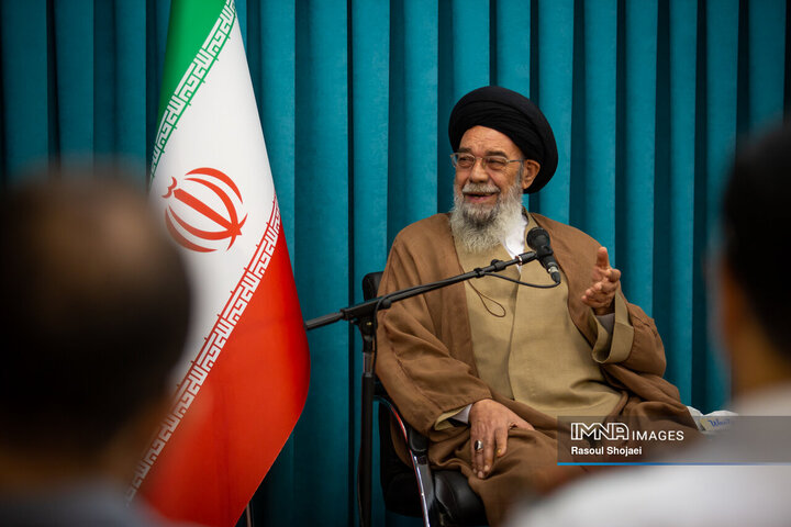 دیدار مدیران روابط عمومی شهرداری اصفهان با امام جمعه اصفهان