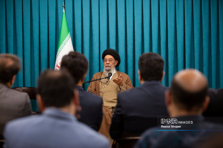 دیدار مدیران روابط عمومی شهرداری اصفهان با امام جمعه اصفهان