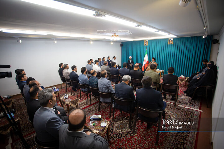 دیدار مدیران روابط عمومی شهرداری اصفهان با امام جمعه اصفهان