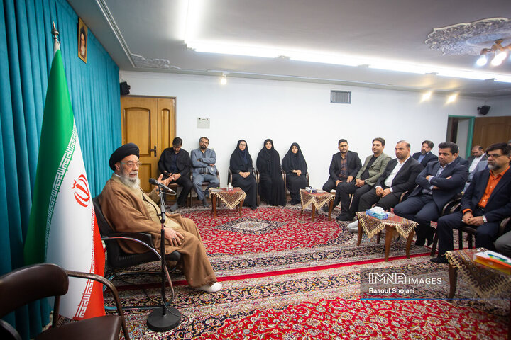 دیدار مدیران روابط عمومی شهرداری اصفهان با امام جمعه اصفهان