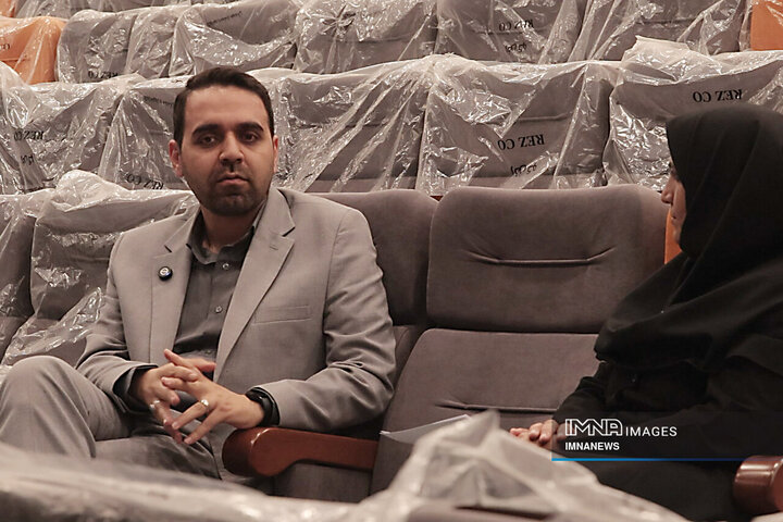پول داشته باشم ماشینم را برقی می‌کنم/ واکنش عضو شورا به مطالبات خانوادگی