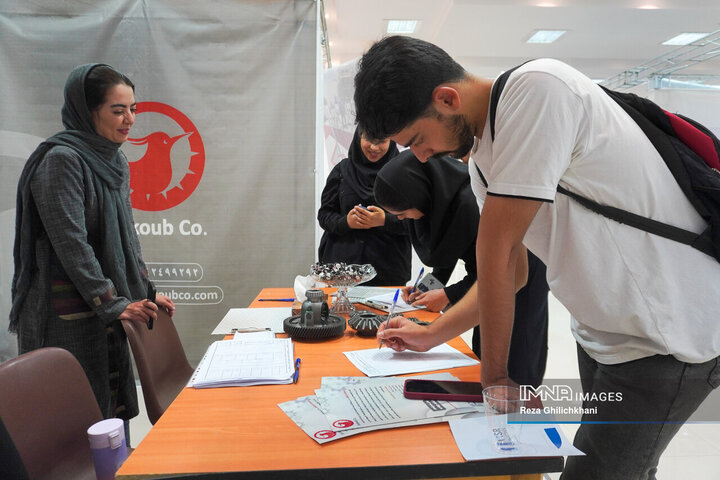 ششمین رویداد «صنعت، دانشگاه، راه اشتغال» در دانشگاه آزاد اسلامی نجف‌آباد