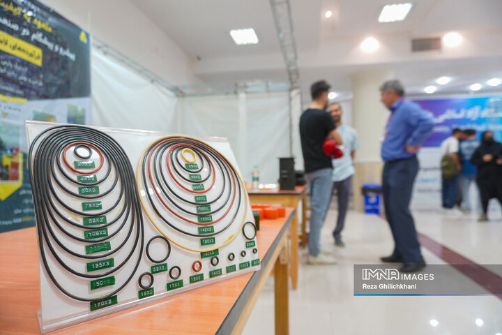 ششمین رویداد «صنعت، دانشگاه، راه اشتغال» در دانشگاه آزاد اسلامی نجف‌آباد