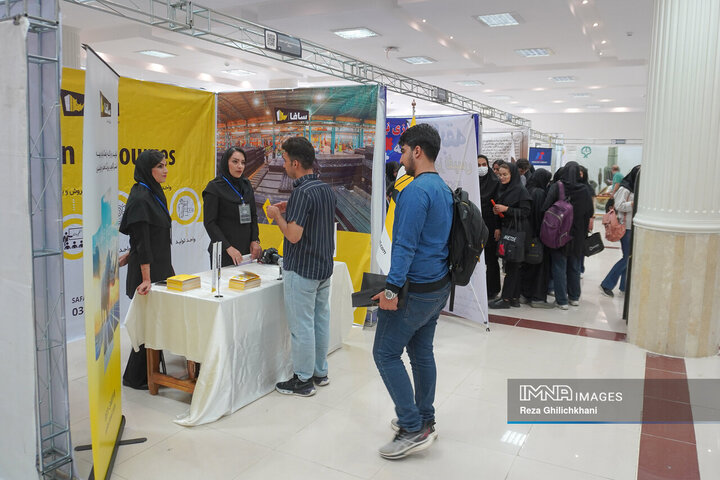 ششمین رویداد «صنعت، دانشگاه، راه اشتغال» در دانشگاه آزاد اسلامی نجف‌آباد
