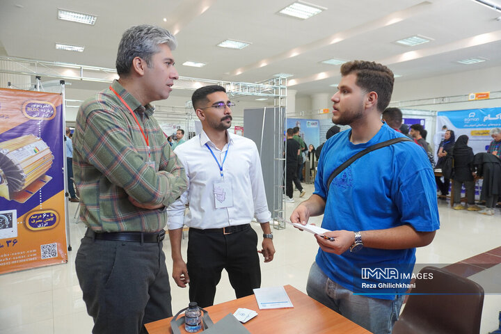 ششمین رویداد «صنعت، دانشگاه، اشتغال» در دانشگاه آزاد اسلامی نجف‌آباد