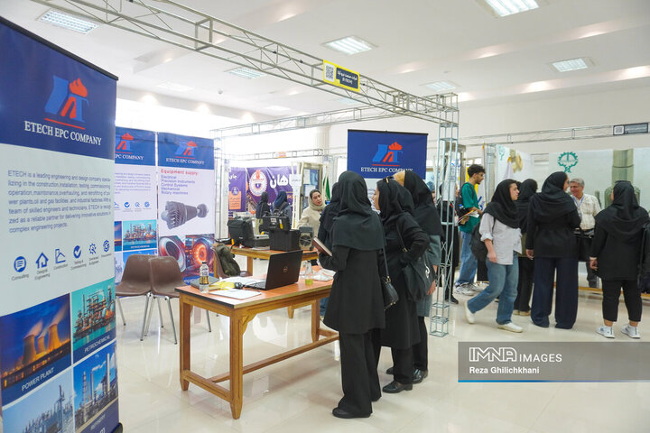 ششمین رویداد «صنعت، دانشگاه، اشتغال» در دانشگاه آزاد اسلامی نجف‌آباد