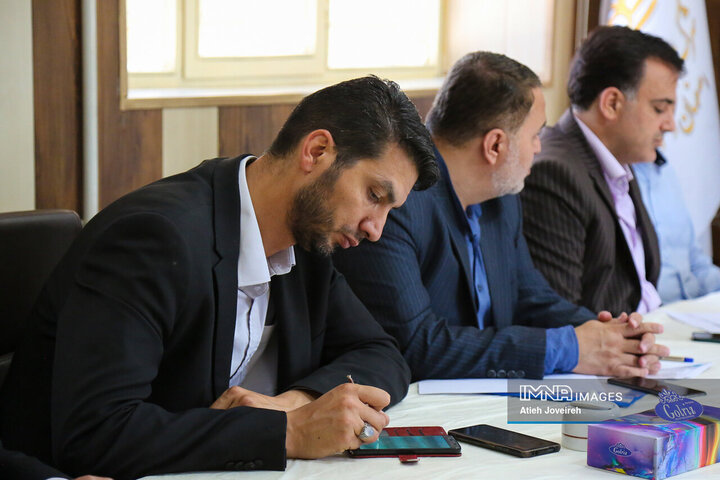 جلسه کمیسیون هوشمندسازی و حمل‌ونقل شهری شورای شهر اصفهان