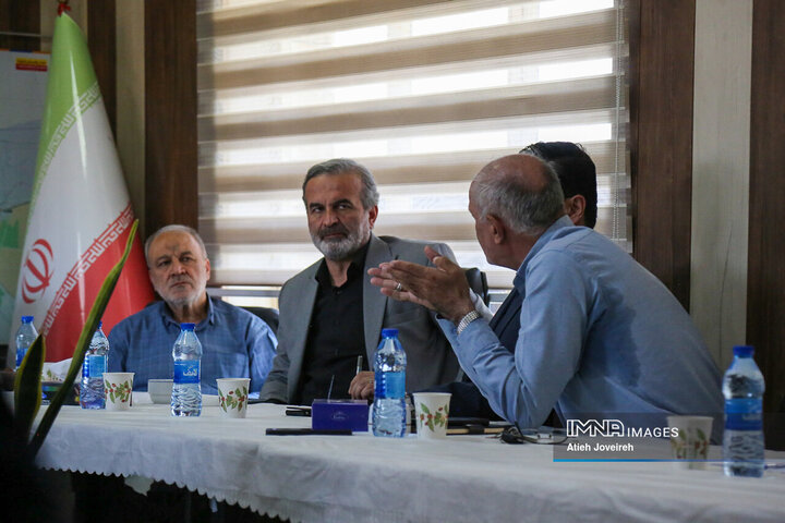 جلسه کمیسیون هوشمندسازی و حمل‌ونقل شهری شورای شهر اصفهان