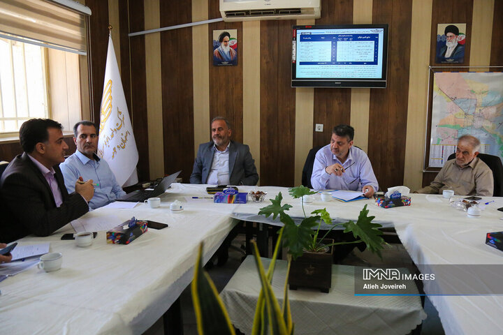 جلسه کمیسیون هوشمندسازی و حمل‌ونقل شهری شورای شهر اصفهان