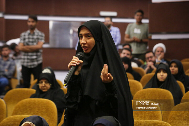 مراسم سالگرد شهدای خدمت در دانشگاه اصفهان