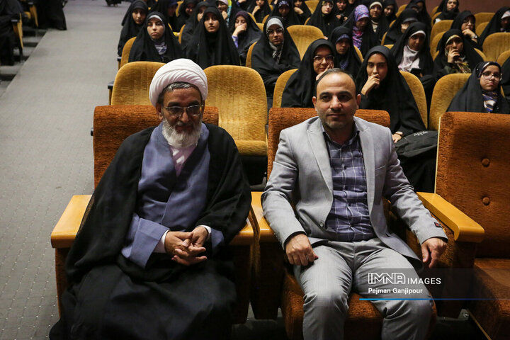 مراسم سالگرد شهدای خدمت در دانشگاه اصفهان