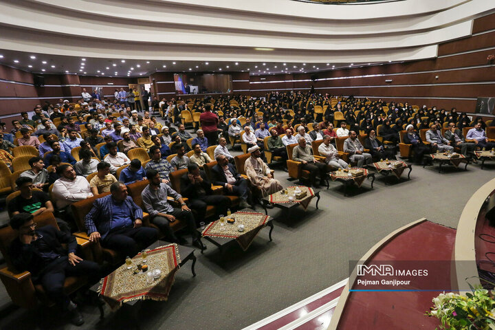 مراسم سالگرد شهدای خدمت در دانشگاه اصفهان