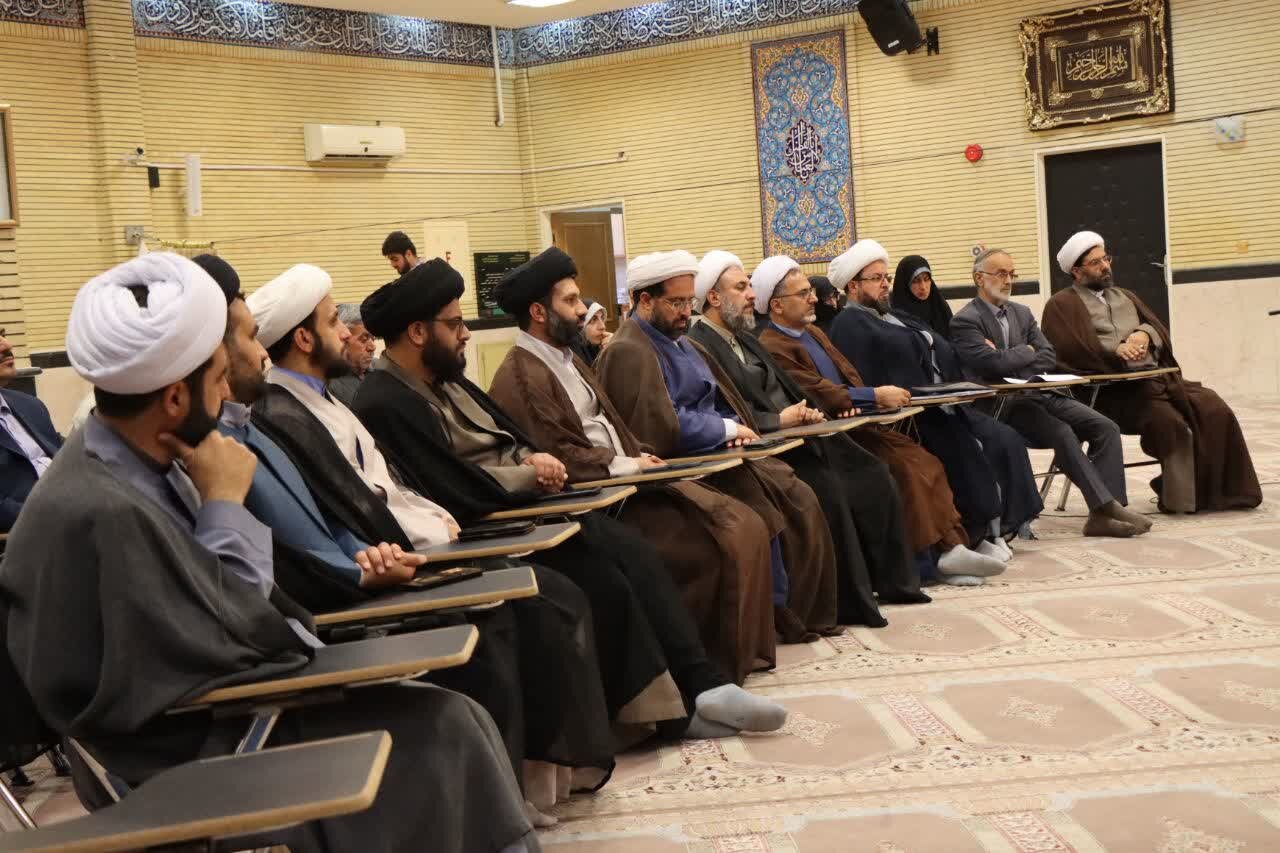 ائمه جماعات پیشگام تحول فرهنگی در جامعه