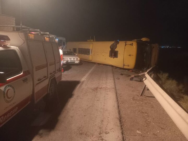 داستان ادامه‌دار واژگونی اتوبوس در کرمان/ ۴۸ مصدوم در حادثه محور باغین - جوپار