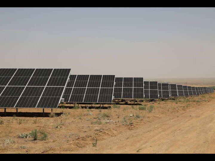 فردا؛ آغاز عملیات اجرایی نیروگاه خورشیدی ۵۰۰ مگاواتی در غرب کشور با حضور وزیر نیرو