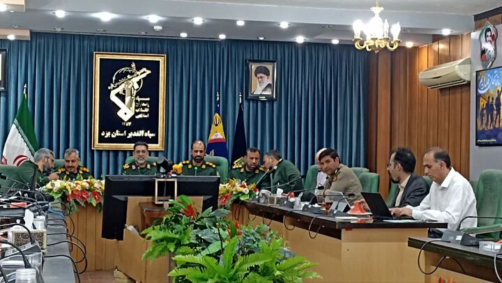 مساجد باید به قرارگاه ۲۴ ساعته در جنگ نرم تبدیل شوند