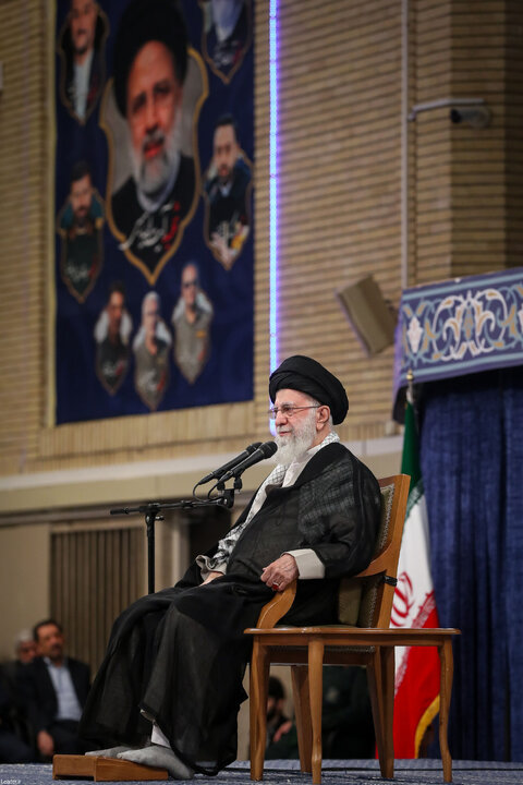مراسم بزرگداشت شهید رئیسی و شهدای خدمت با حضور رهبر انقلاب