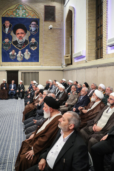 مراسم بزرگداشت شهید رئیسی و شهدای خدمت با حضور رهبر انقلاب