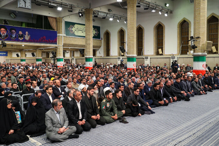 مراسم بزرگداشت شهید رئیسی و شهدای خدمت با حضور رهبر انقلاب