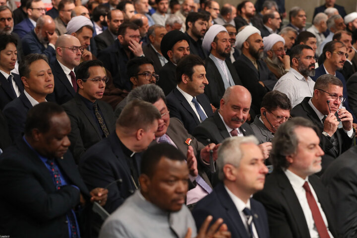 مراسم بزرگداشت شهید رئیسی و شهدای خدمت با حضور رهبر انقلاب