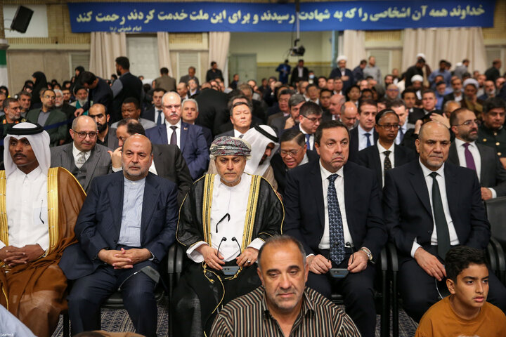 مراسم بزرگداشت شهید رئیسی و شهدای خدمت با حضور رهبر انقلاب