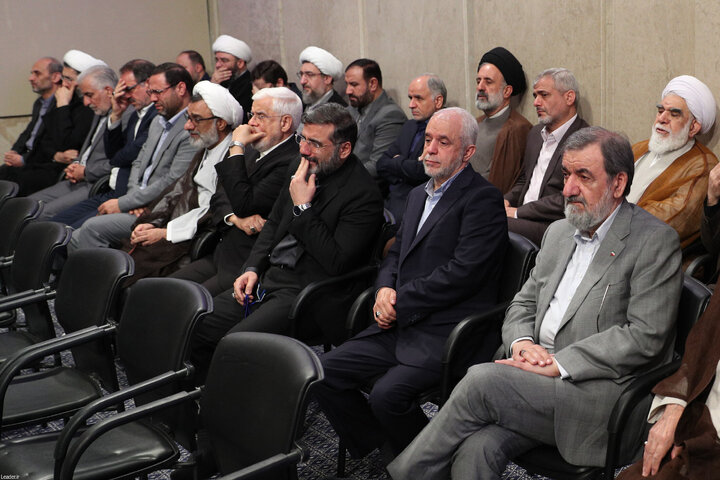 مراسم بزرگداشت شهید رئیسی و شهدای خدمت با حضور رهبر انقلاب