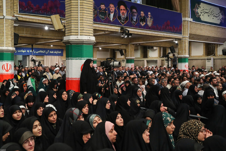 مراسم بزرگداشت شهید رئیسی و شهدای خدمت با حضور رهبر انقلاب